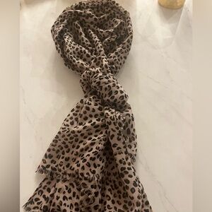 EUC Women’s J. Crew Leopard Print Scarf